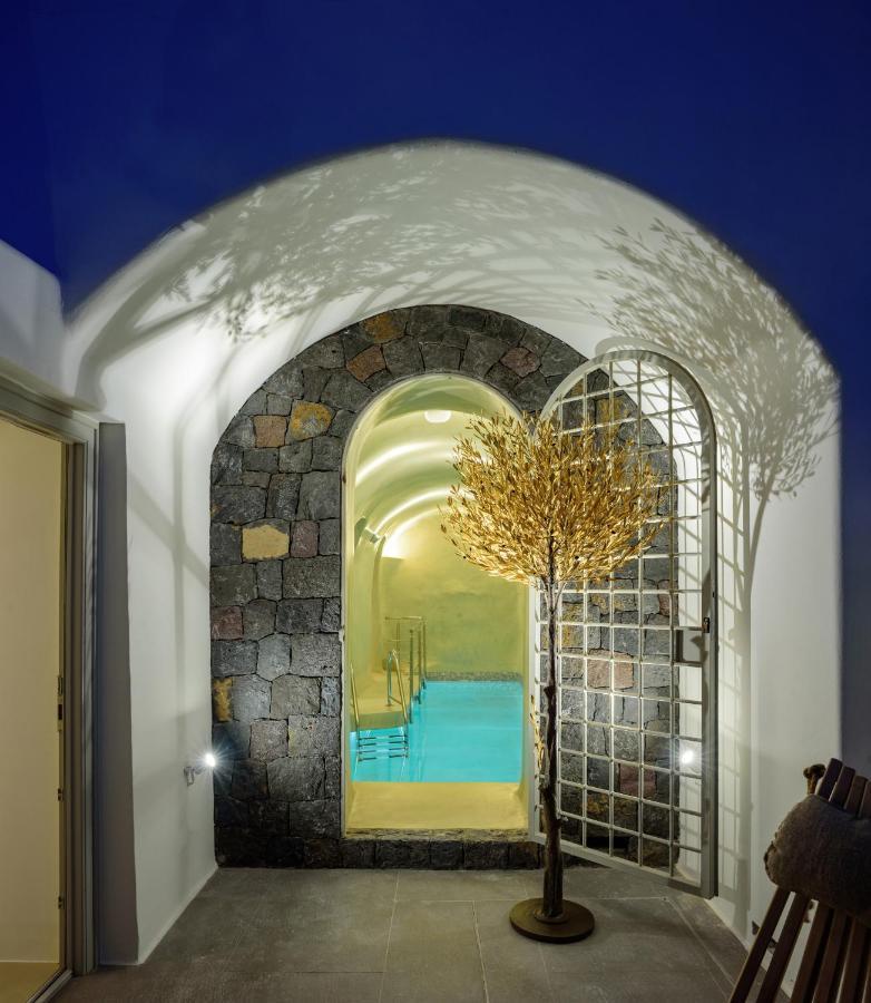 Oia Treasures Art Suites Exterior photo