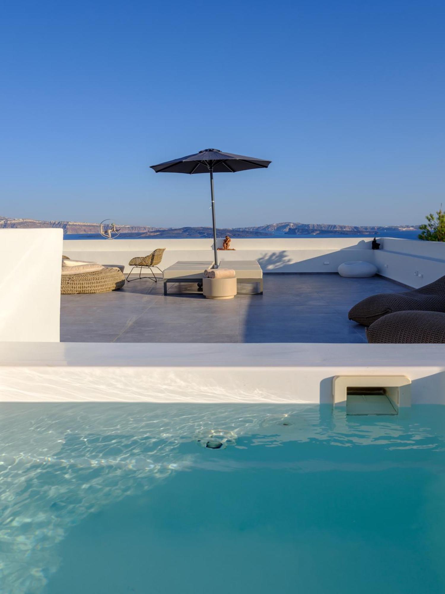 Oia Treasures Art Suites Exterior photo