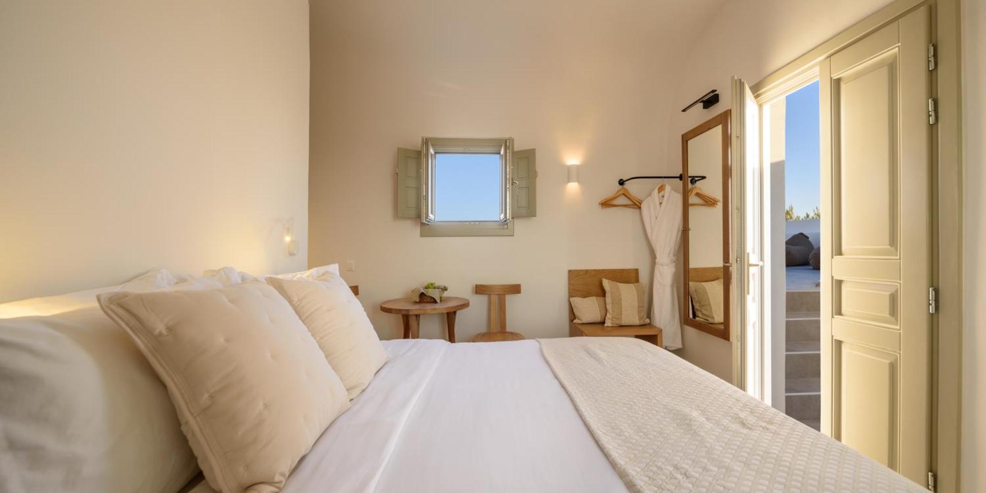 Oia Treasures Art Suites Exterior photo